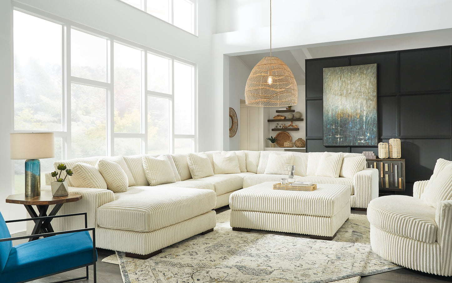 Lindyn Collection