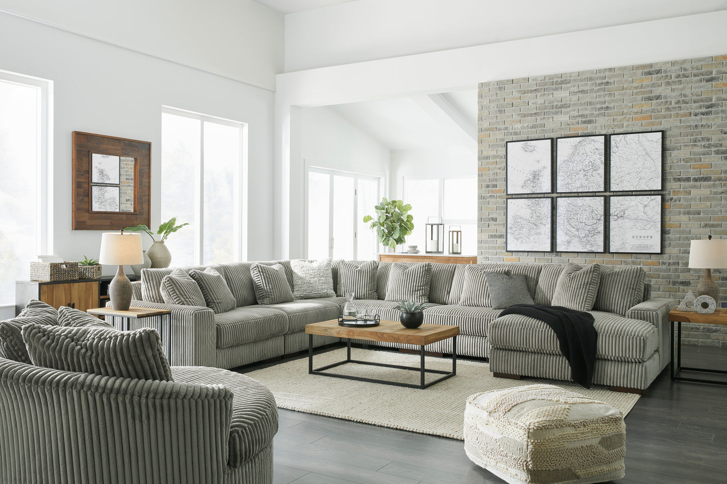 Lindyn Collection