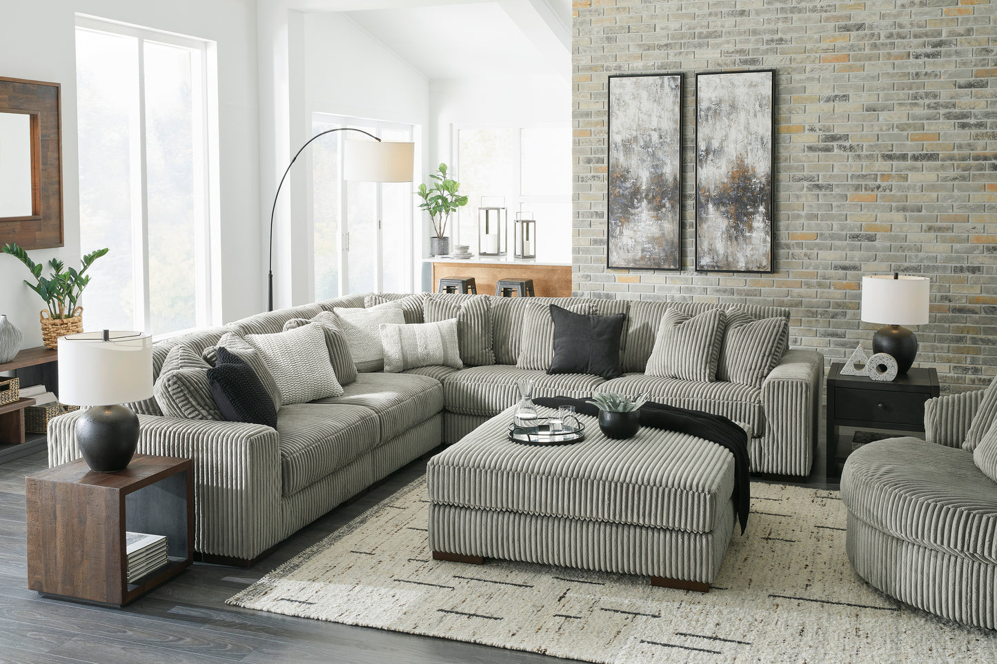 Lindyn Collection