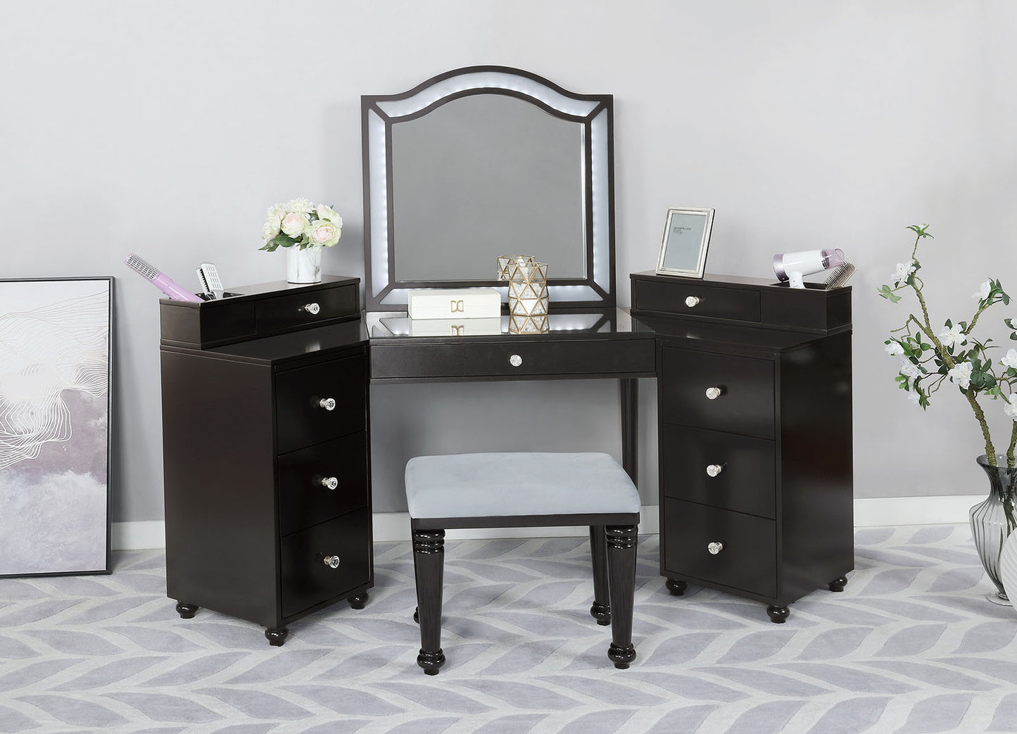 Tracie Vanity