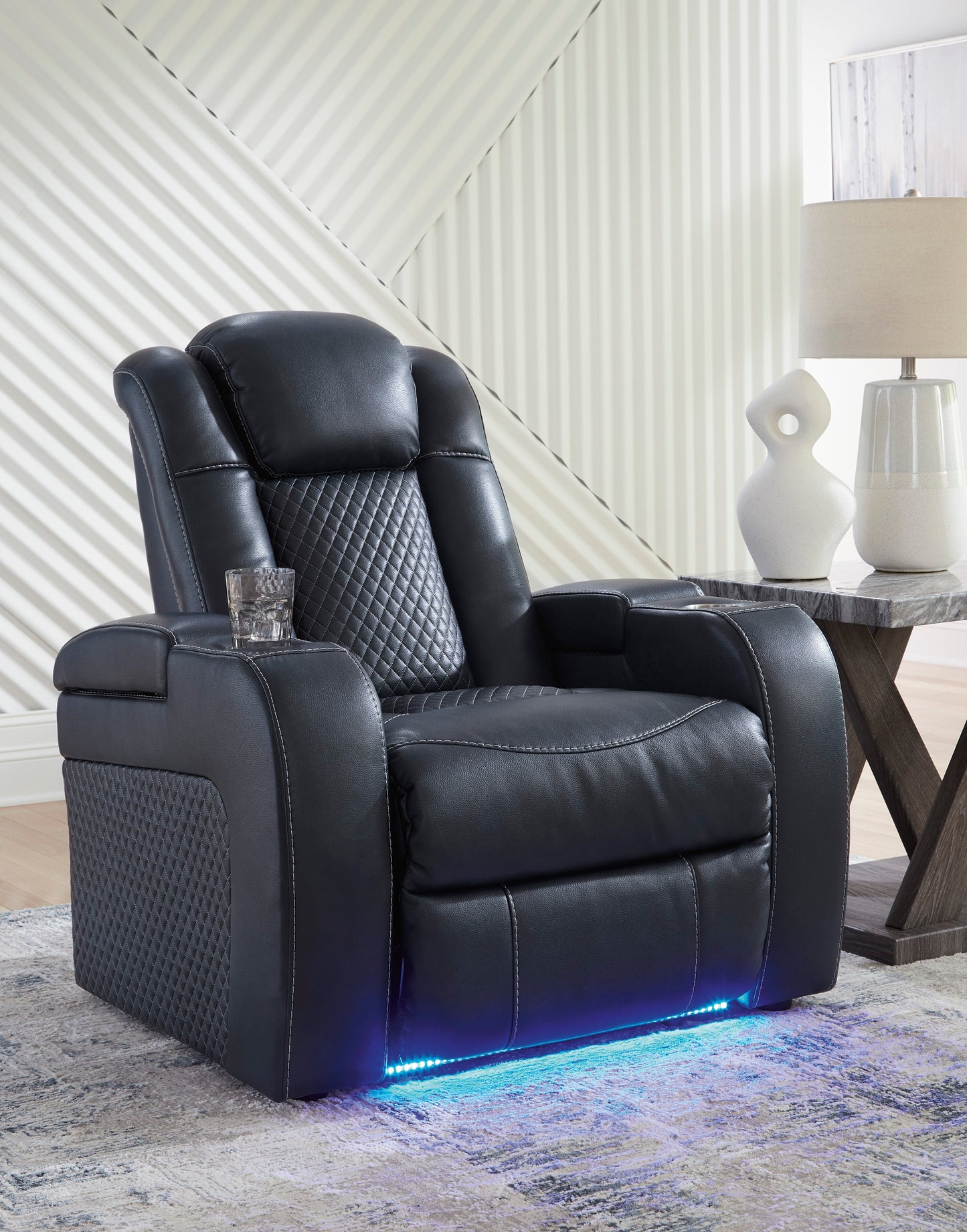 Fyne-Dyme Chair in Sapphire