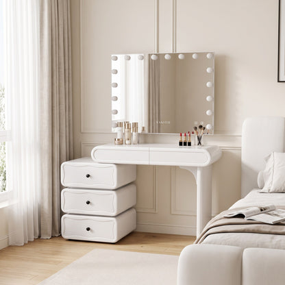 Jenny vanity mirror with 18 integrated Hollywood LED lights