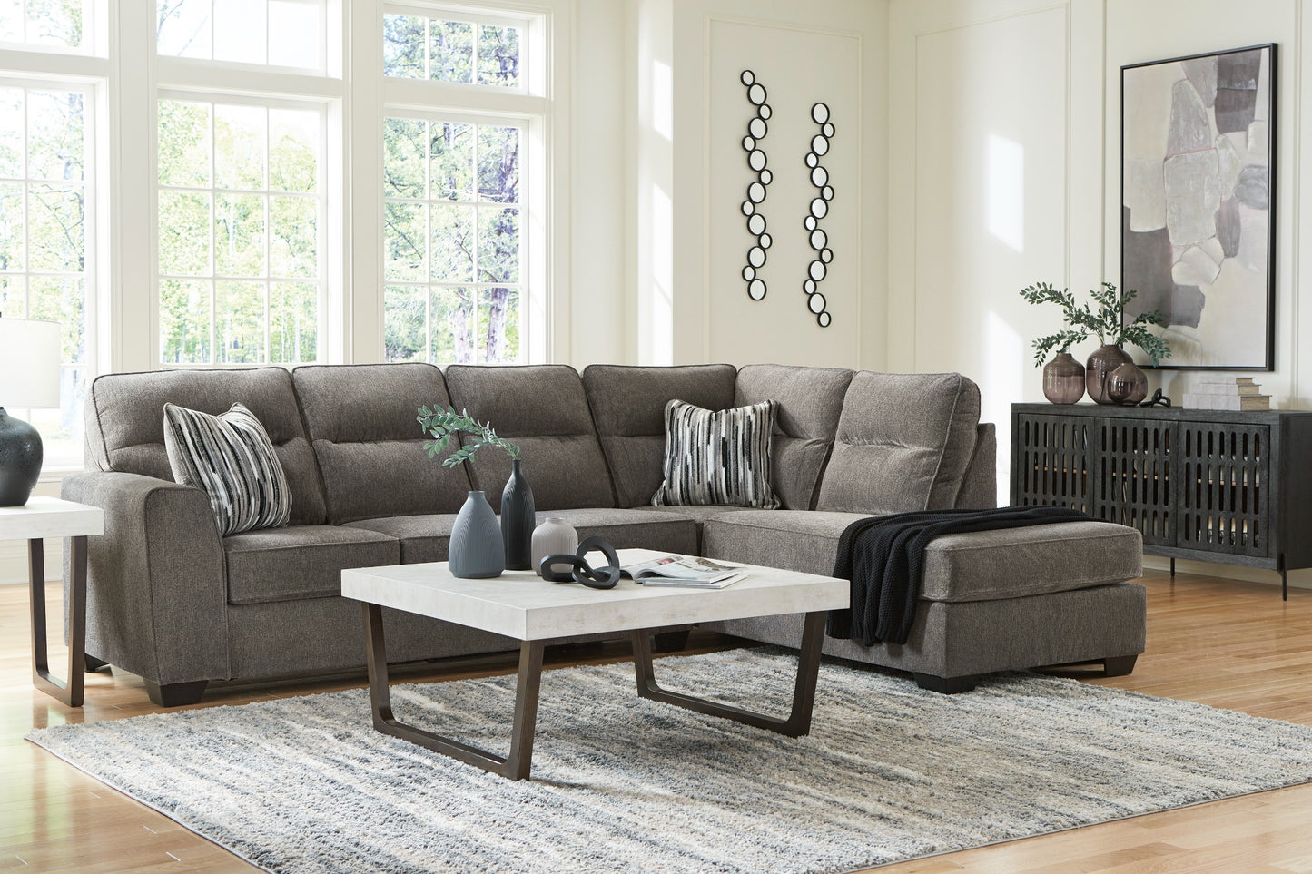 Olten sectional in Graphite with right chaise